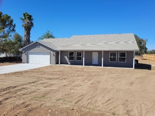 8405 Buena Vista Ave, Los Molinos, CA 96055-9556