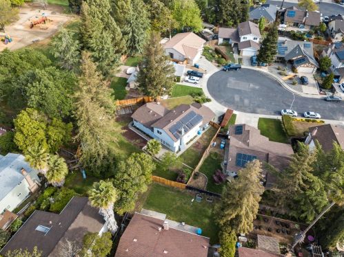 154 Oakmeade Ct, Vacaville CA exterior