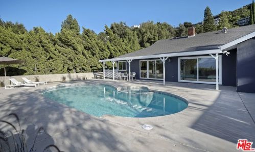 3351 Wrightwood Dr, North Hollywood CA  91604-3939 exterior