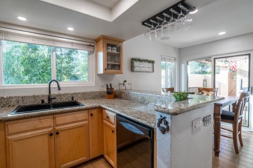 2142 Alpine Glen Pl, Alpine CA  91901-2120 exterior