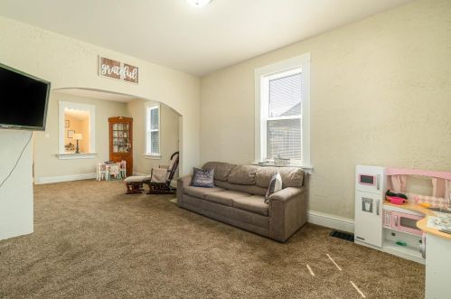 49 Linda St, Hobart IN  46342-3245 exterior