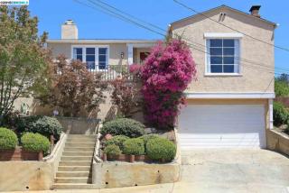 32 El Carmello Cir, Oakland, CA 94619-1605