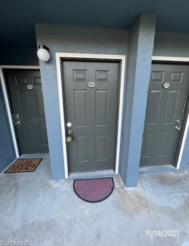 116 Santa Clara Dr, Naples FL  34104-5431 exterior
