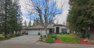 7381 Babigian Ave, Fresno, CA 93722-3497