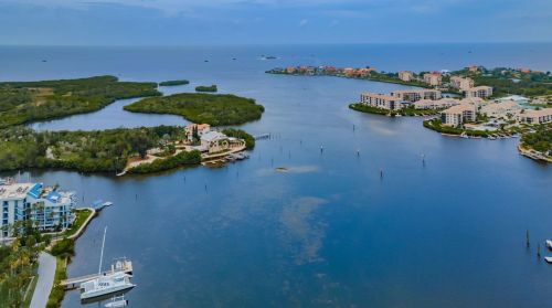 4832 Sunset Blvd, Port Richey FL  34668-6443 exterior