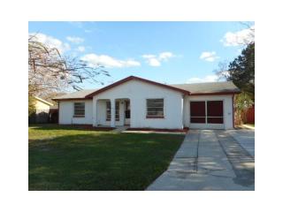 557 Floral Dr, Kissimmee, FL 34743-9305