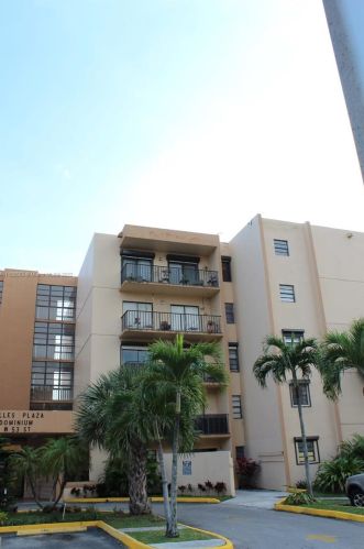 1820 53rd St, Hialeah, FL 33012-2164