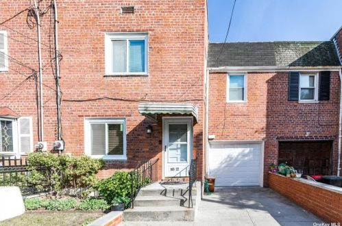 165-22 144th Ter, Jamaica, NY 11434-5124