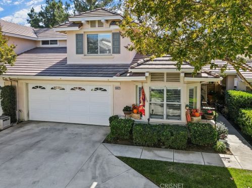 5682 Pansy St, Simi Valley, CA 93063-3549