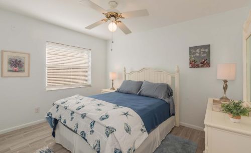 1262 Bluebird Ave, Marco Island FL  34145-2812 exterior