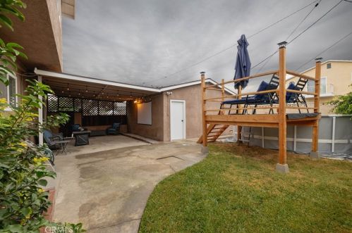 6103 Michelson St, Lakewood CA  90712-1413 exterior