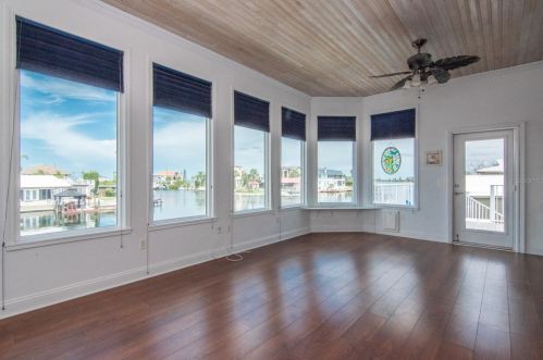 3325 Gulf Winds Cir, Brooksville FL  34607-3027 exterior