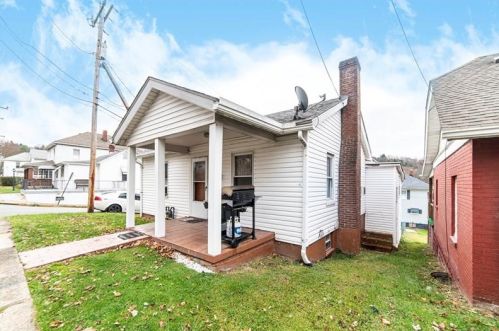 312 Lafferty St, Jeannette PA  15644-1832 exterior