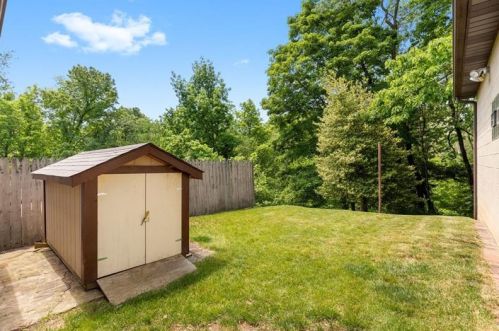 438 Violet Dr, New Kensington PA  15068-3340 exterior