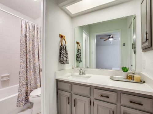 1135 Midway Dr, Richardson TX  75081-3629 exterior