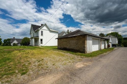 225 Station St, Mc Donald PA  15057-1137 exterior