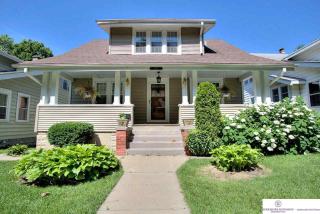 2838 35th St, Omaha, NE 68105-3556