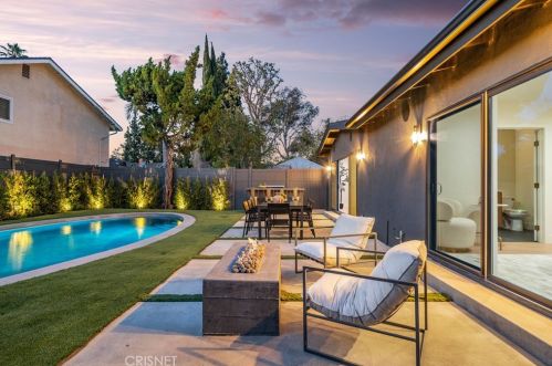 5503 Costello Ave, Van Nuys CA  91401-5706 exterior