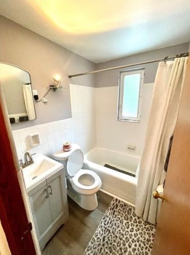 228 Calvert St, Bridgeville PA  15017-1916 exterior