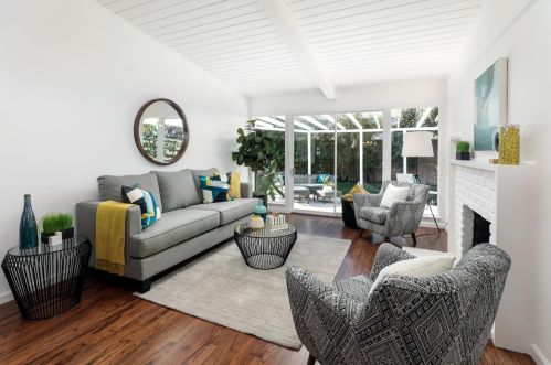 2529 Betlo Ave, Mountain View, CA 94043-4107