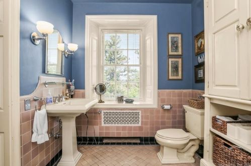 124 Old Battery Rd, Bridgeport CT  06605-3616 exterior