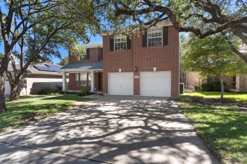 8201 Forest Heights Ln, Austin TX  78749-3508 exterior