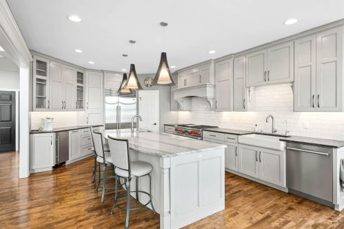 2713 Burries Rd, Chenequa WI  53029-9352 exterior