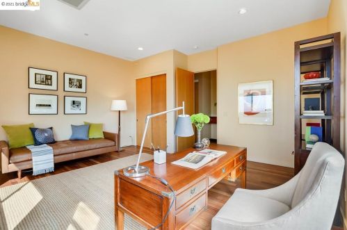 13349 Campus Dr, Oakland CA  94619-3709 exterior