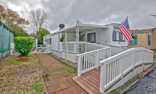 68 Arthur Dr, Santa Rosa, CA 95403-1104
