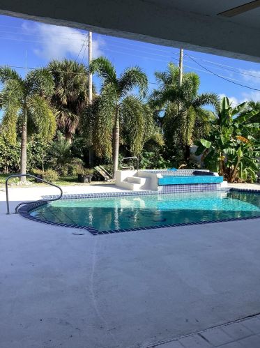 4540 Dixie Hwy, Boca Raton FL  33431-5036 exterior