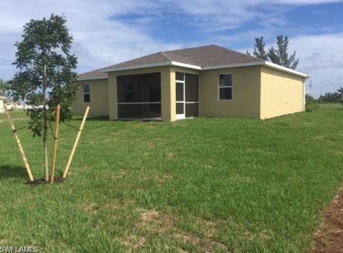 4100 25th Ter, Cape Coral, FL 33993-3435