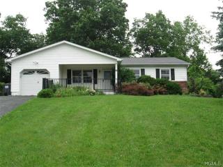 29 Marie Ln, Middletown, NY 10941-2004