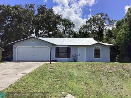 8001 Roberts Rd, Fort Pierce, FL 34951-1991