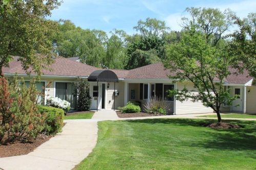 53 Village Brook Ln, Natick MA  01760-3816 exterior