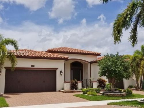 8771 41st St, Hollywood, FL 33024-8703