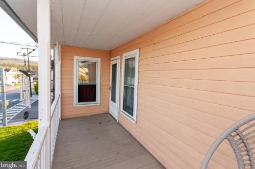 296 2nd St, Highspire PA  17034-1555 exterior