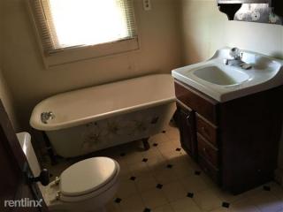 624 Euclid Ave, Indianapolis IN  46201-2731 exterior