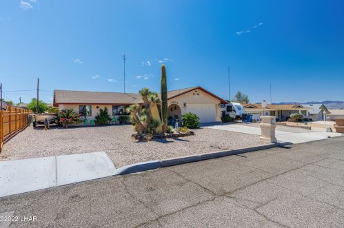 3332 Saddleback Dr, Lake Havasu City, AZ 86406-6238