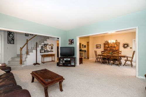 2903 Upper Valley Rd, Parkesburg, PA 19365-1625
