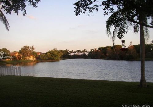 1901 180th Way, Hollywood FL  33029-3004 exterior