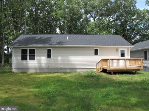 109 Currioman Rd, Montross, VA 22520-3317