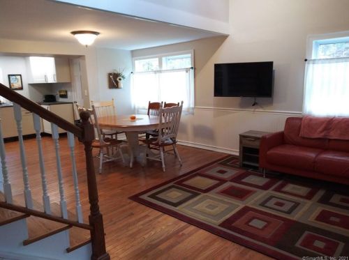 346 Maple St, Litchfield CT  06759-2100 exterior