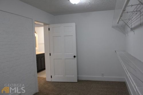 1146 Redwine Rd, Fayetteville GA  30215-2343 exterior