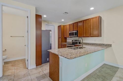 7797 Bristol Cir, Naples FL  34120-0702 exterior