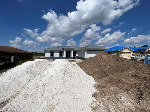 3120 27th St, Lehigh Acres, FL 33976-3959