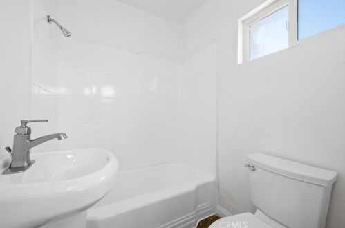 340 Willow Ave, Rialto CA  92376-5832 exterior