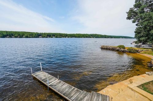 99 Lk Shr Dr, Northwood NH  03261-3707 exterior