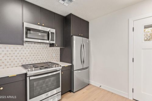 1004 12th St, Phoenix AZ  85006-2838 exterior