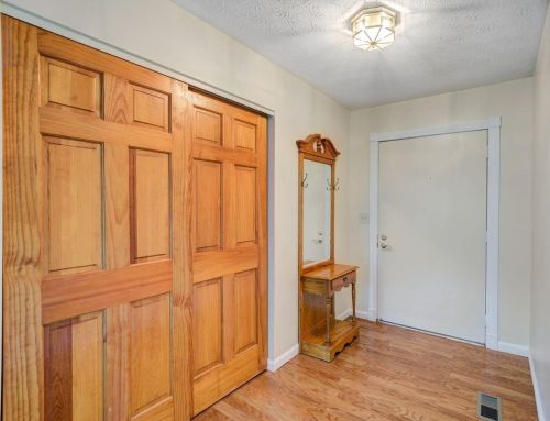 2489 Hazelcrest Ln, Cincinnati, OH 45231-1132