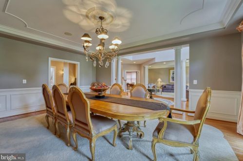 43527 Butler Pl, Leesburg VA 20176-7428 exterior